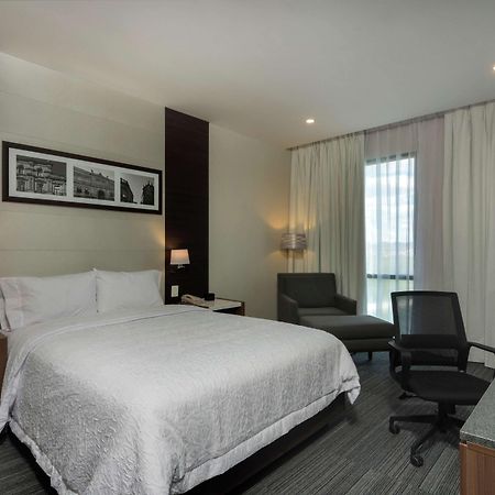 Hampton Inn And Suites San Luis Potosi Slp מראה חיצוני תמונה