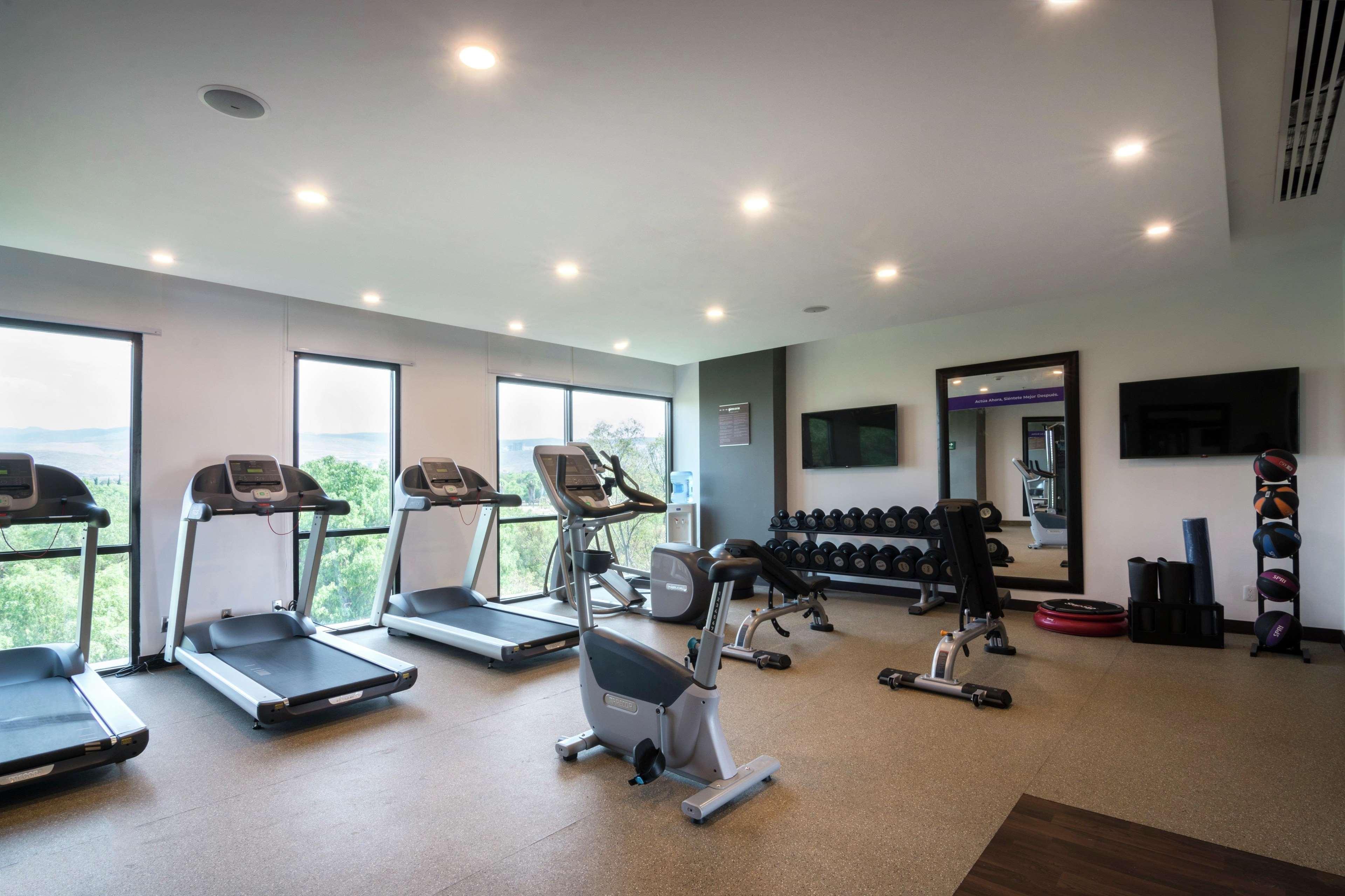 Hampton Inn And Suites San Luis Potosi Slp מראה חיצוני תמונה