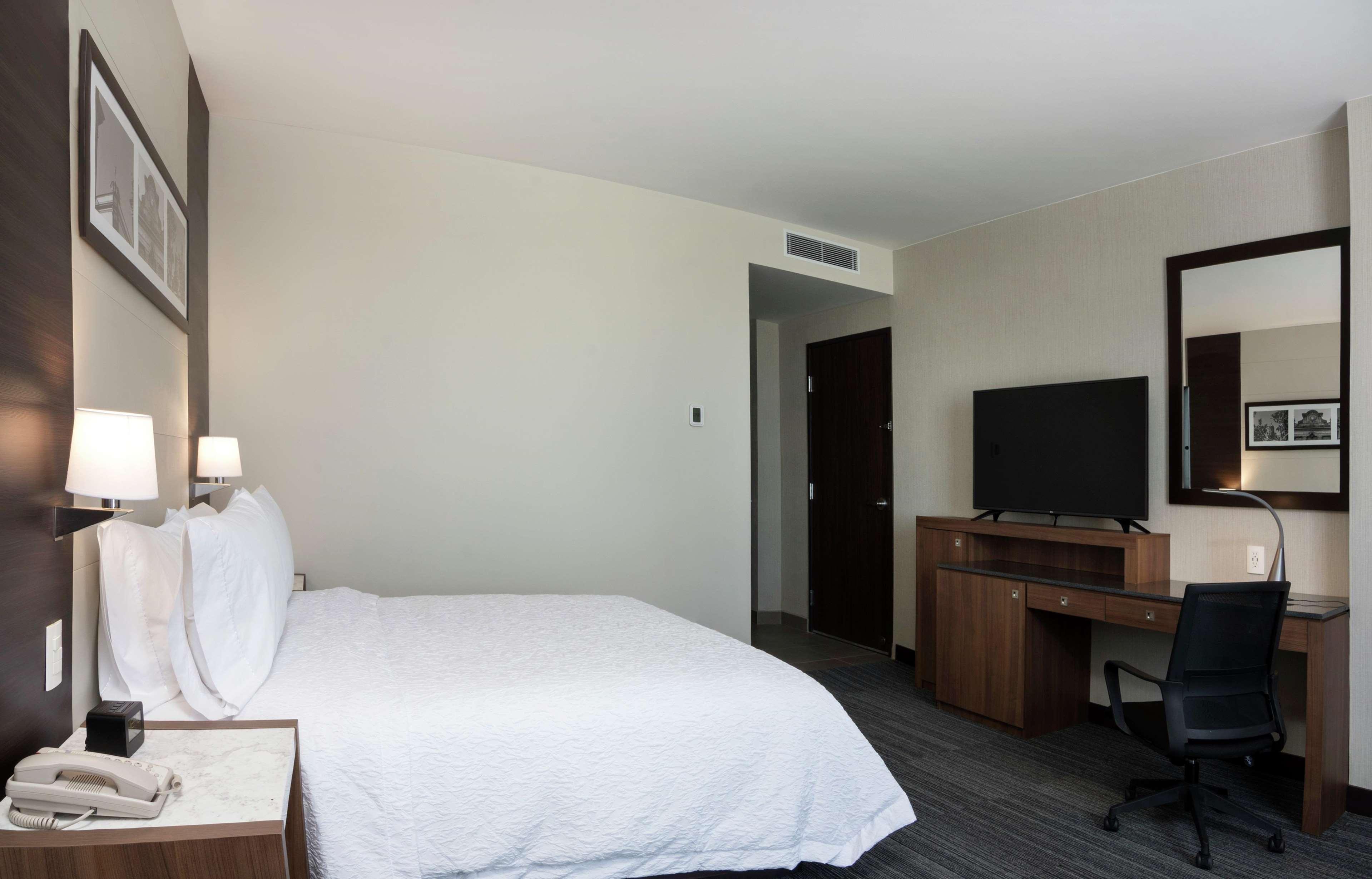 Hampton Inn And Suites San Luis Potosi Slp מראה חיצוני תמונה