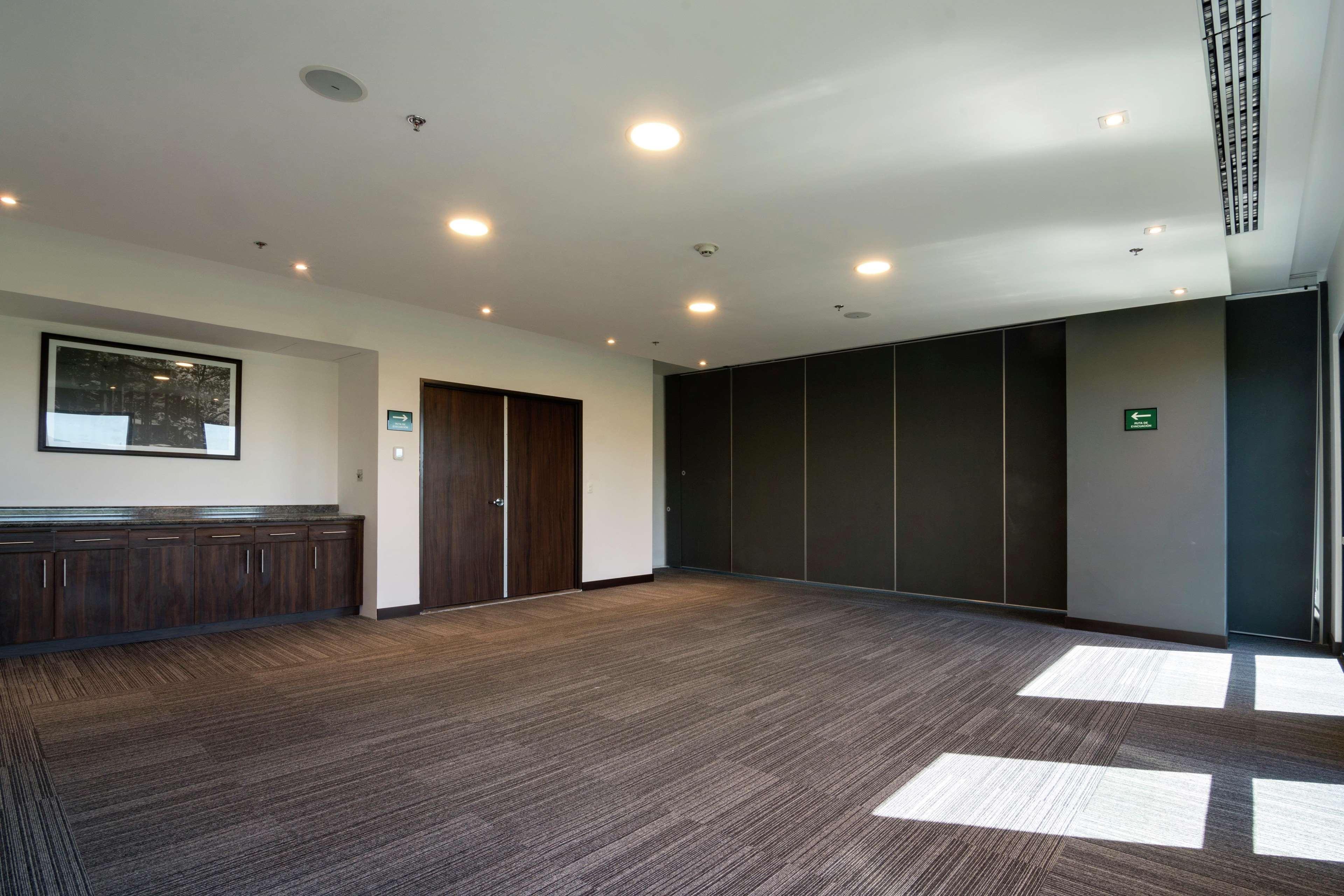 Hampton Inn And Suites San Luis Potosi Slp מראה חיצוני תמונה