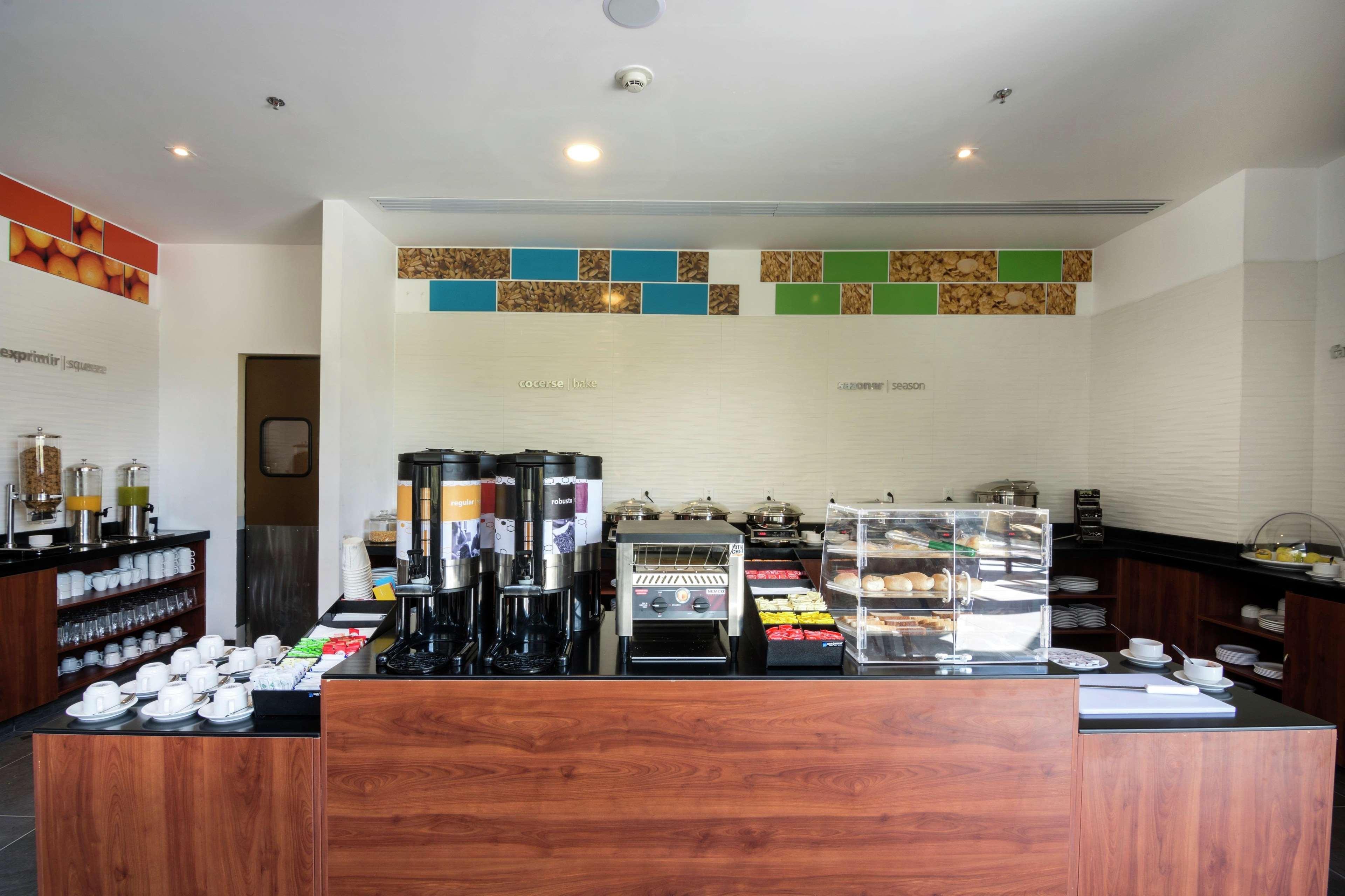 Hampton Inn And Suites San Luis Potosi Slp מראה חיצוני תמונה